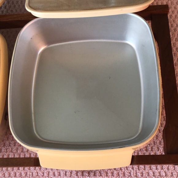 Vtg Thermo Serv Casserole Dishes w/wood stand Beach Design 2QTs each - Picture 6 of 10